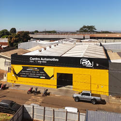 Logo Centro Automotivo - P&amp;A Auto Center | Oficina Mecânica