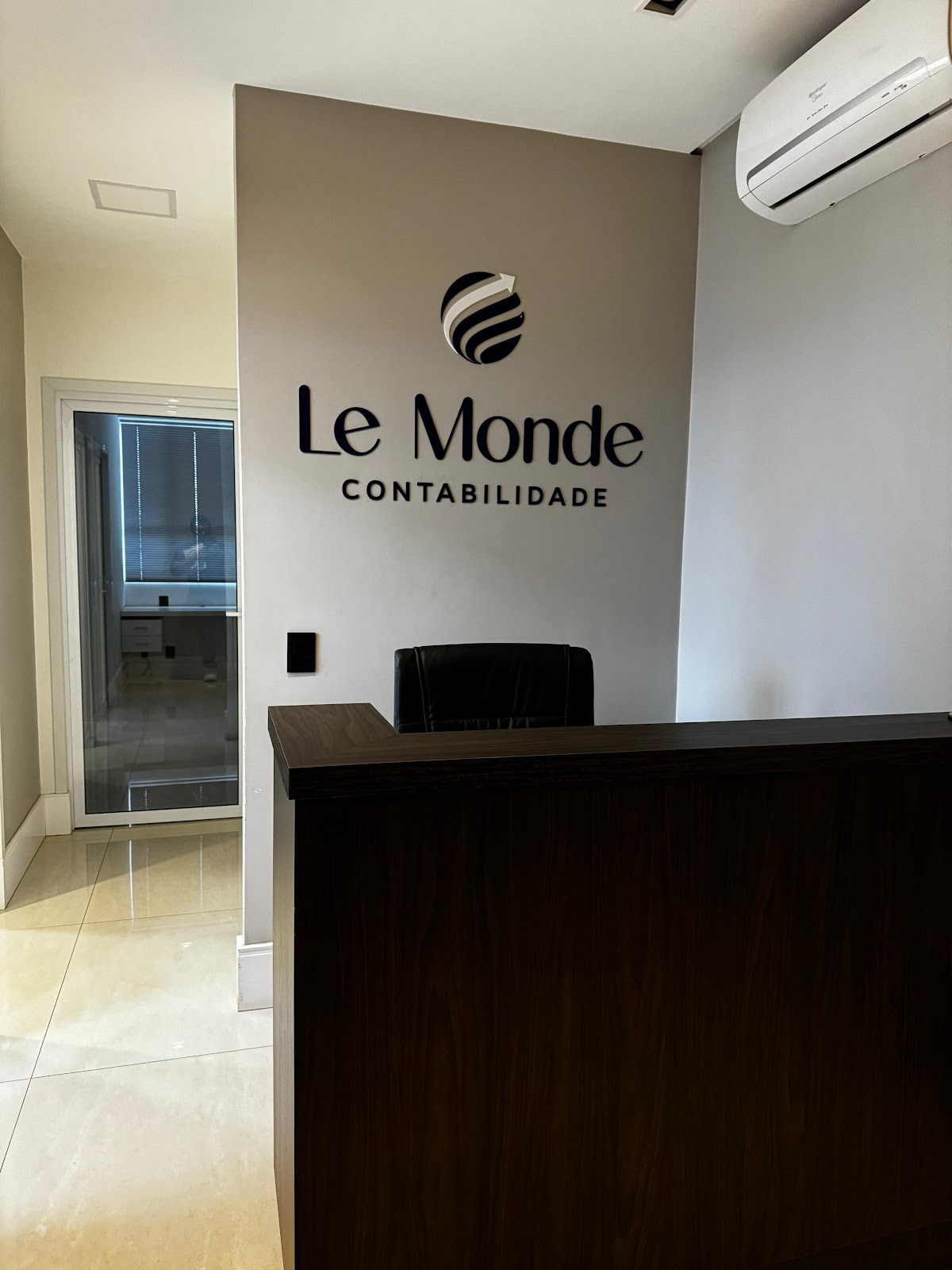 Logotipo da LE MONDE CONTABILIDADE RIO VERDE em Rio Verde - GO