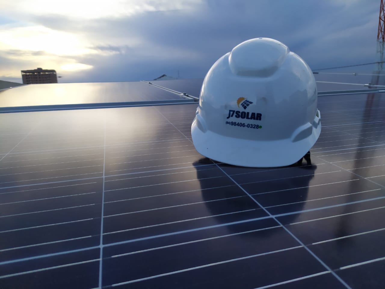 Logotipo da J7 SOLAR RIO VERDE em Rio Verde - GO