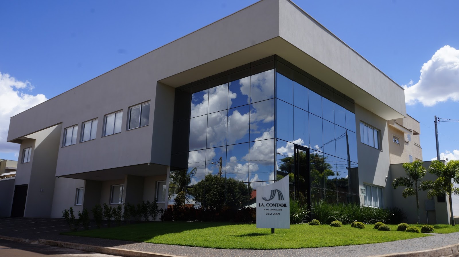 Logotipo da J.A. Contábil em Rio Verde - GO