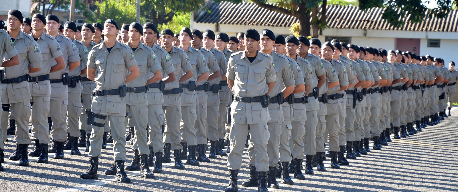 Logotipo da 8° Comando Regional da Policia Militar de Goiás em Rio Verde - GO
