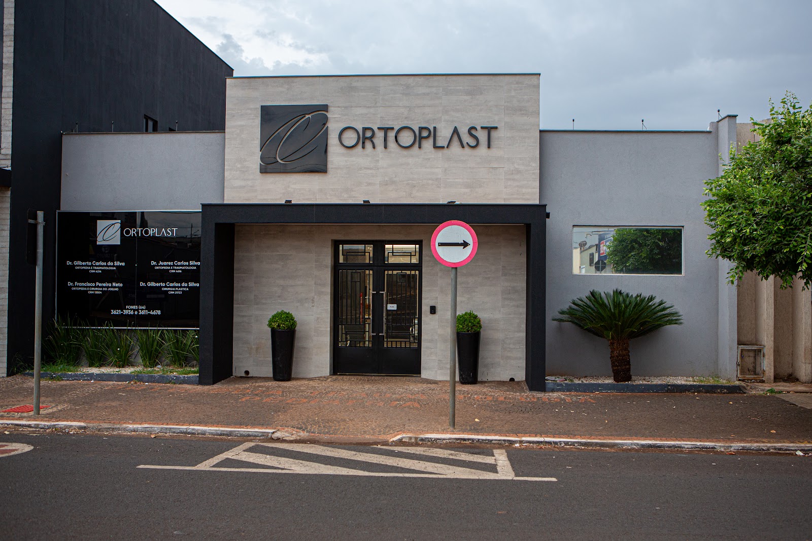 Logotipo da Clínica Ortoplast em Rio Verde - GO