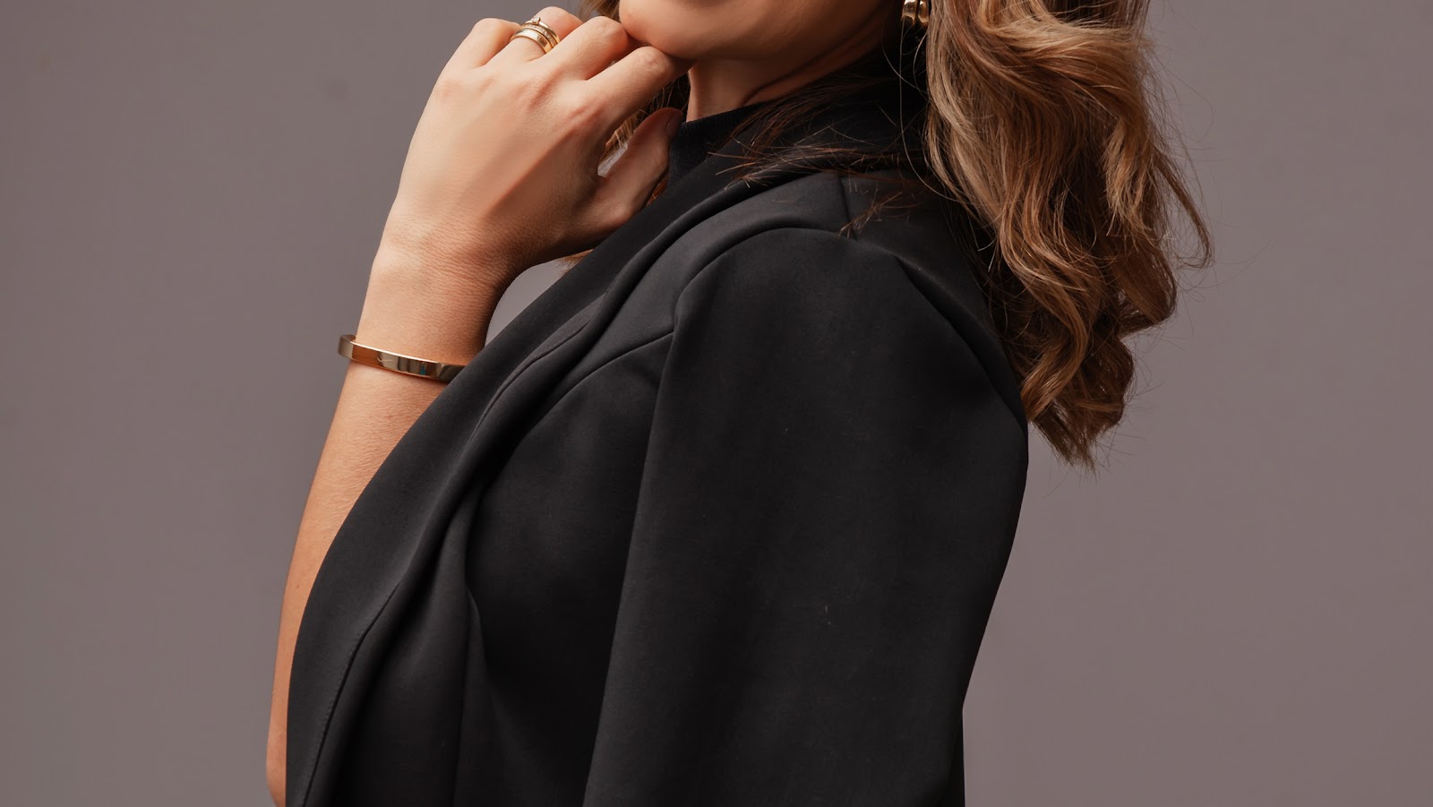 Logotipo da Dra. Halana Moura em Rio Verde - GO