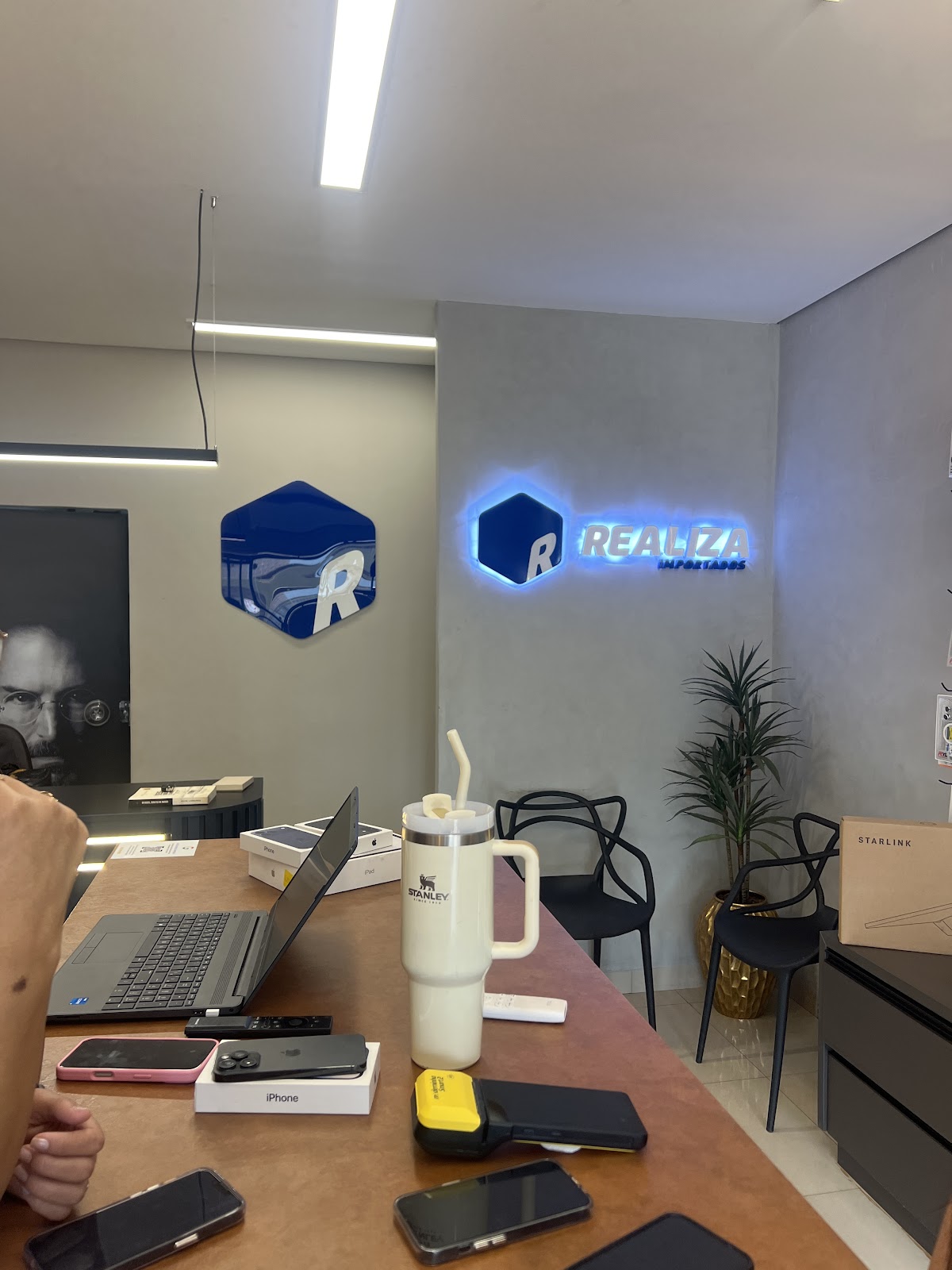 Logotipo da Realiza Importados em Rio Verde - GO