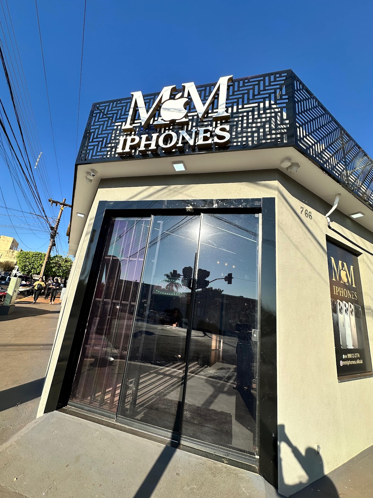 Logotipo da MM Iphones em Rio Verde - GO