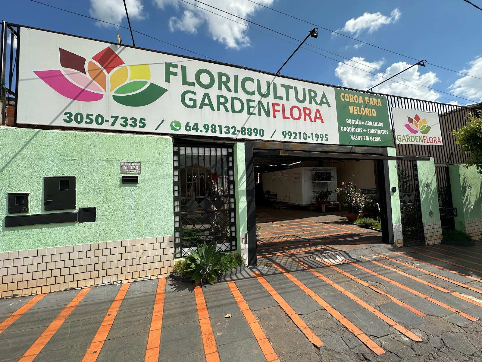 Logotipo da Garden Flora - ( Coroas Para Velório | Substratos | Plantas Ornamentais | Arranjos ) em Rio Verde - GO