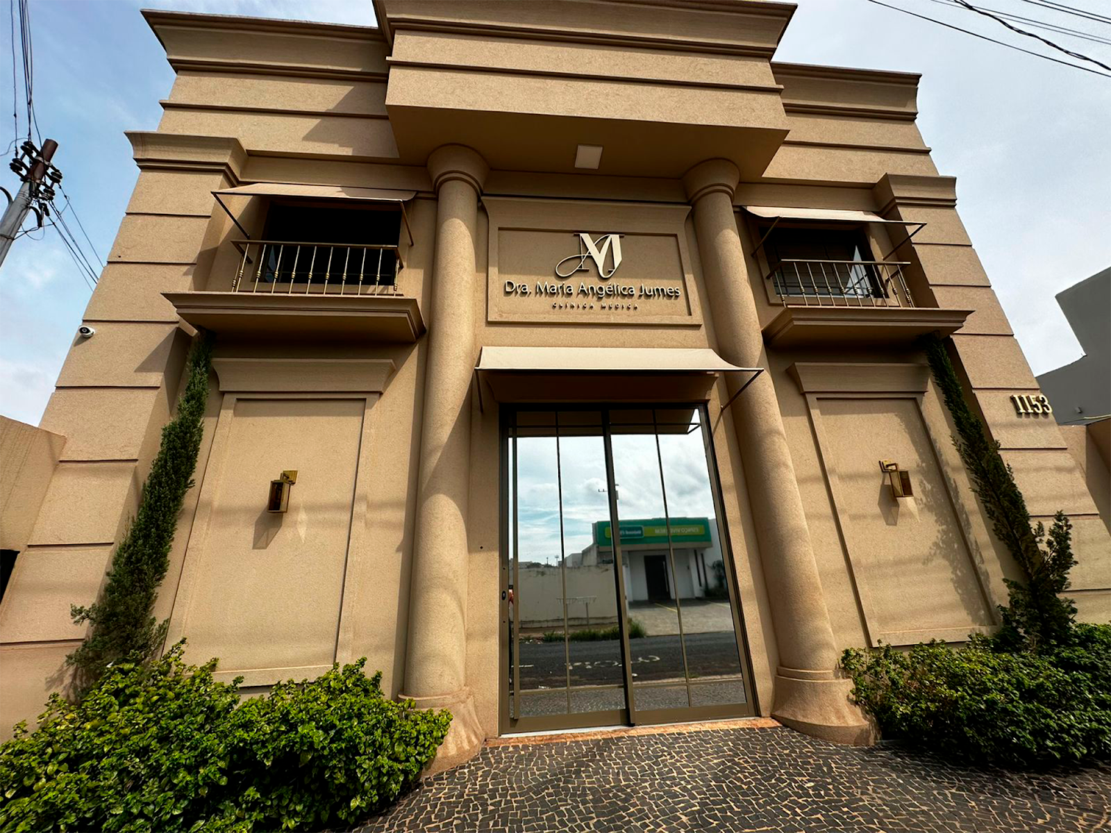 Logotipo da Dra. Maria Angélica Jumes - Dermatologista Rio Verde | Laser Lavieen | Ultraformer | Sculptra | Laser Fotona - Rio Verde em Rio Verde - GO