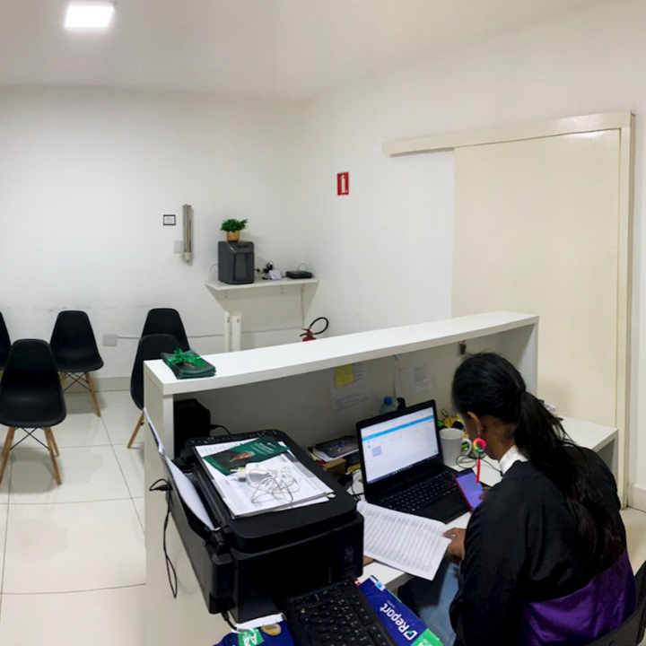 Logotipo da Premiere Centro de Saúde - Odontologia Especializada em Rio Verde - GO