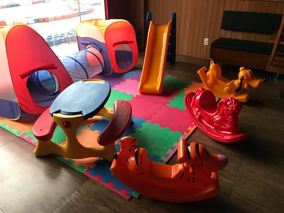 Logotipo da + Alegria e diversão locações de brinquedos em Rio Verde - GO