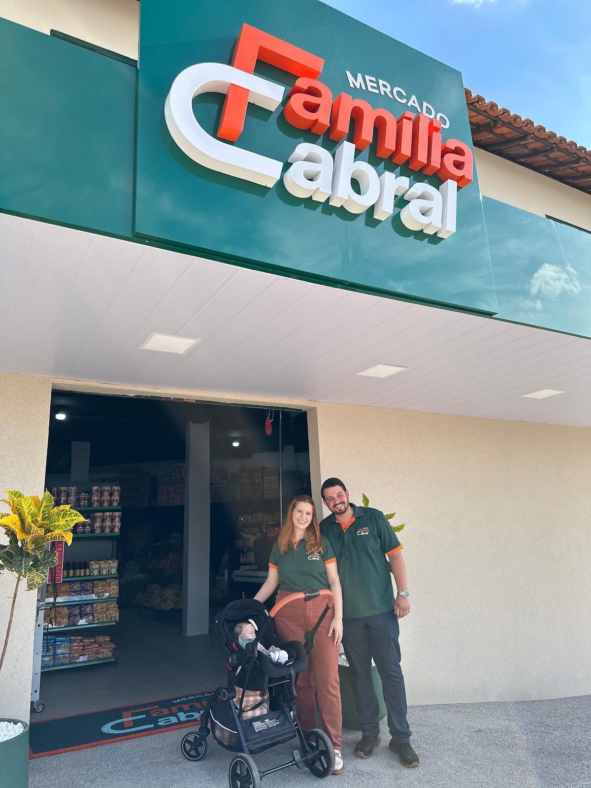 Logotipo da Mercado Família Cabral em Rio Verde - GO