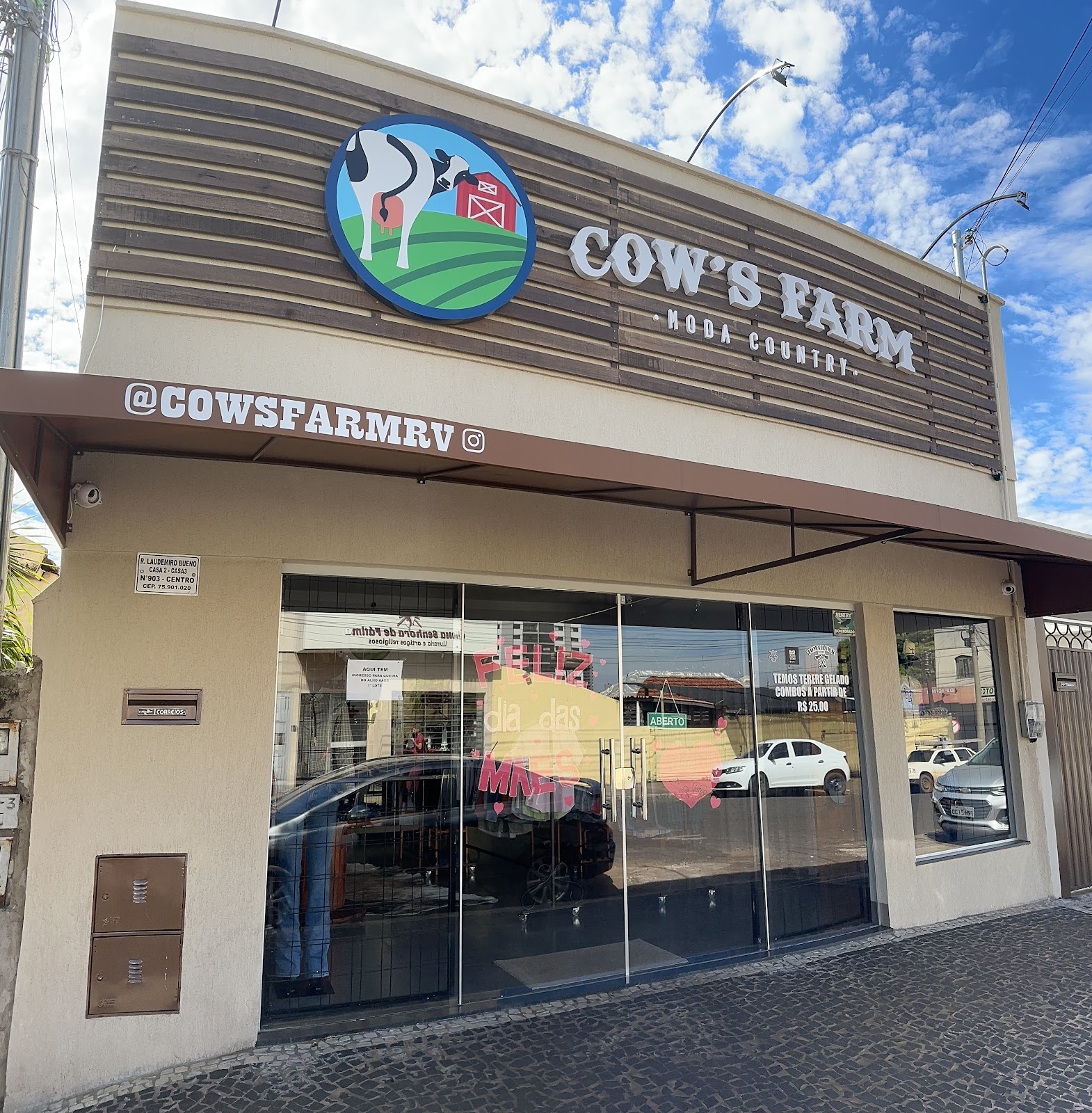 Logotipo da Cow's Farm Moda Country em Rio Verde - GO