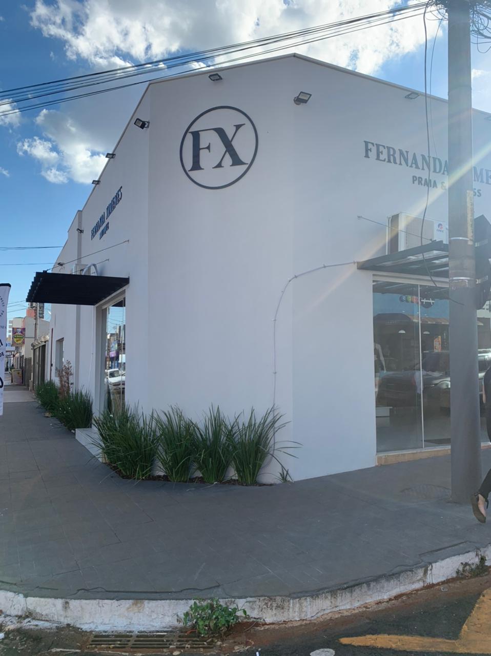 Logotipo da Loja Fernanda Ximenes Boutique, Moda Festa, Praia e Fitness em Rio Verde - GO