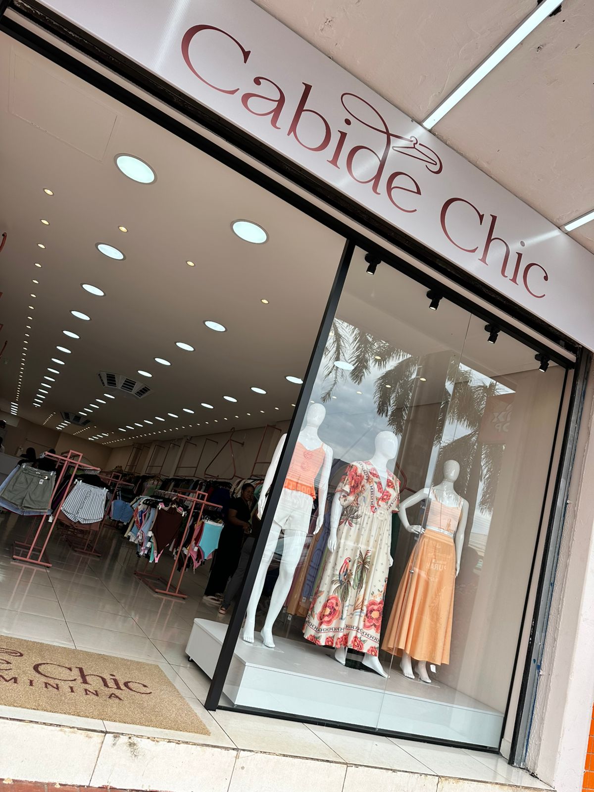 Logotipo da Cabide Chic 02 | Moda Feminina | Roupas Femininas em Rio Verde - GO em Rio Verde - GO