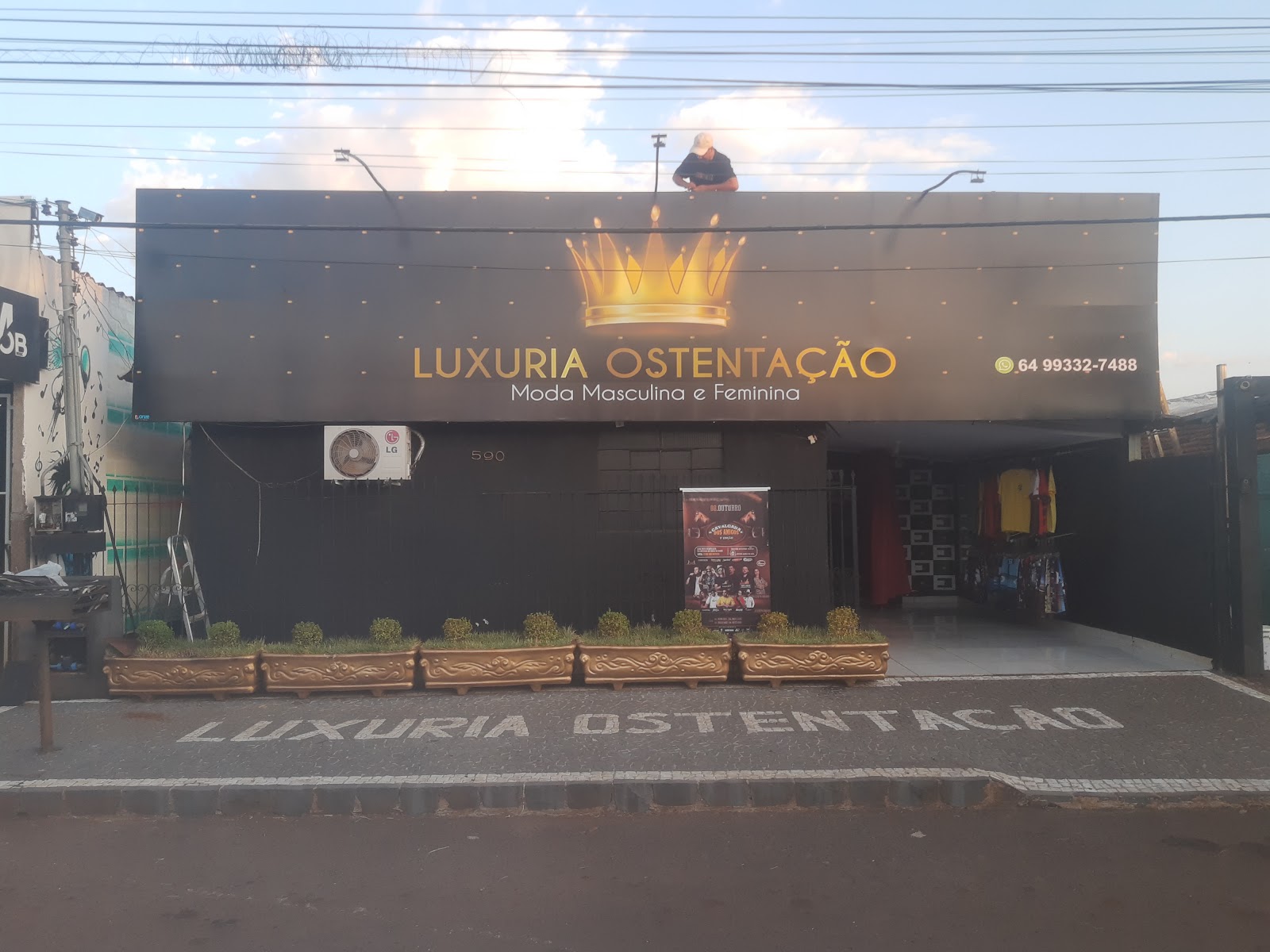 Logotipo da Luxúria Ostentação Moda Masculina e Feminina em Rio Verde - GO