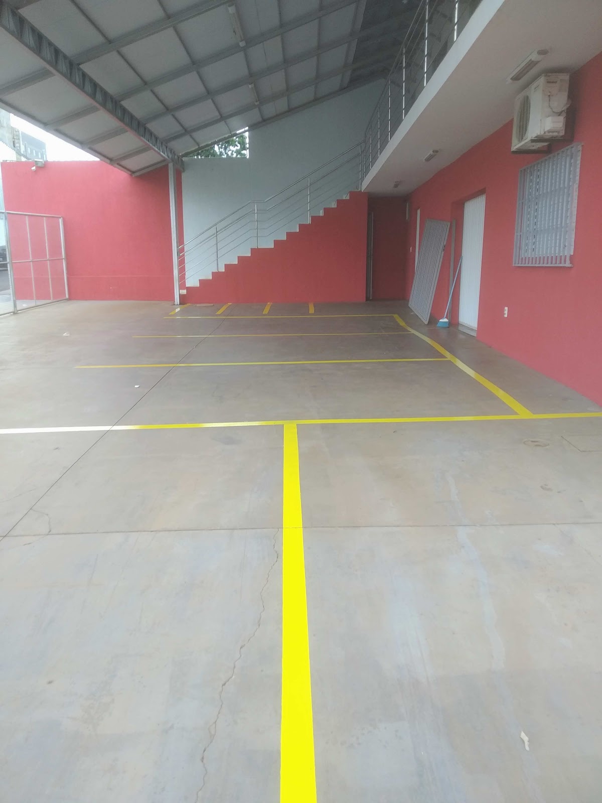 Logotipo da R1 Pinturas em Rio Verde - GO