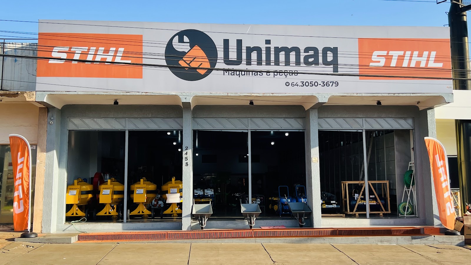 Logotipo da Unimaq máquinas e peças em Rio Verde - GO