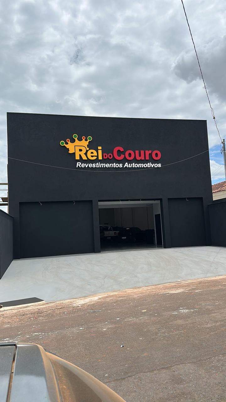 Logotipo da Rei Do Couro Revestimentos Automotivos em Rio Verde - GO