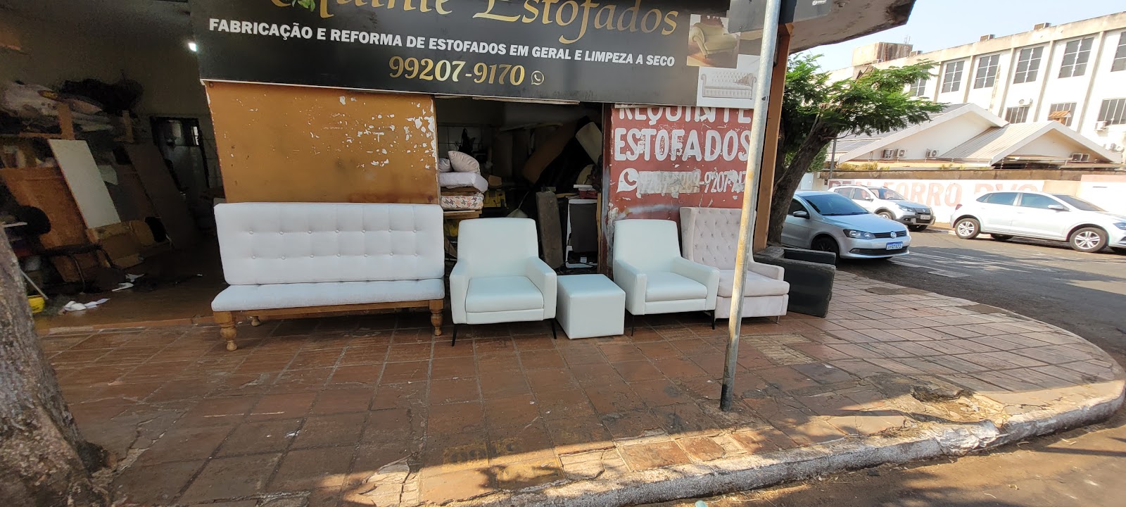 Logotipo da Tapeçaria Requinte Estofados em Rio Verde - GO